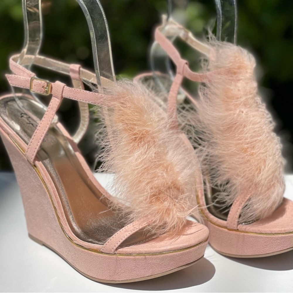 Qupid GLORY-175 Pink Soft Suede T-strap Fuzzy
Ankle Strap Platform Wedge Sandal